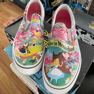 Vans X Disney Alice in Wonderland